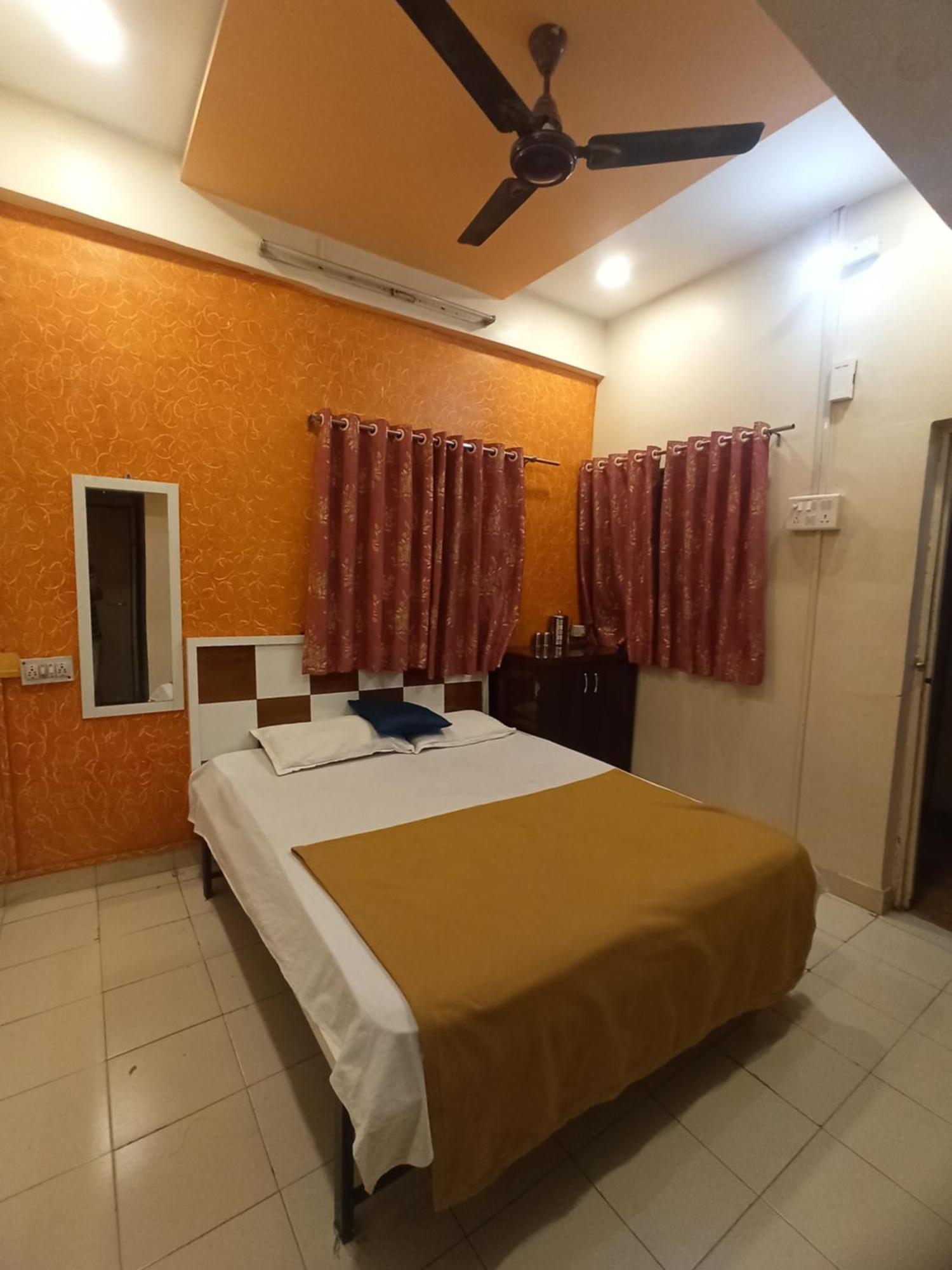 Malwade Motel Pune Exterior foto